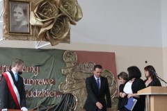 3054a1d395a2cb6de6eb0d621106e0aa