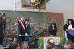 56f7767985d7647fb19da3a77bfab556